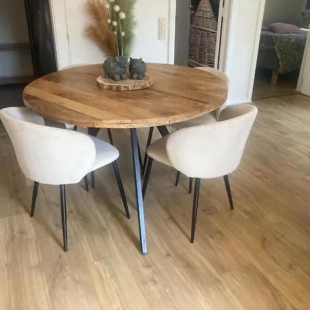 Apartament Le De Christine *